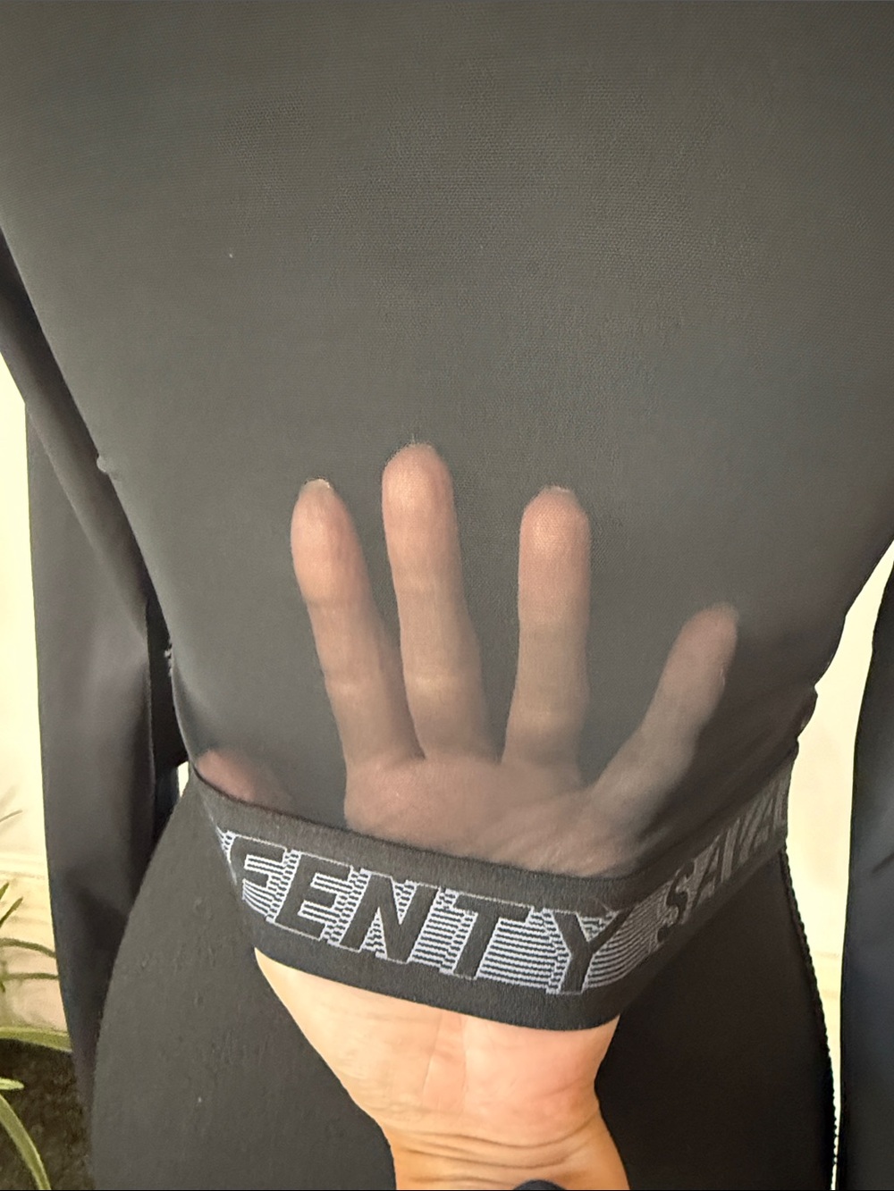 NWT Savage X Fenty Main Player Black Long-Sleeve Cropped Half Zip Top S - Picture 5 of 6